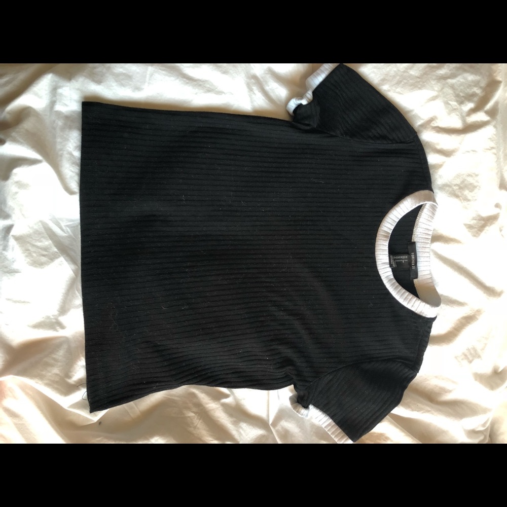 BOGO Black and white ribbed cropped top